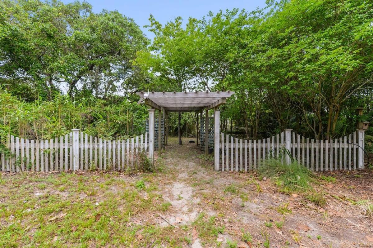 Bare Feet Bungalow -Close To Beach & Dog Friendly Gulfport Ngoại thất bức ảnh